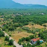 Ivka-omis By Guide