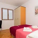 Ivka-omis By Guide Villa
