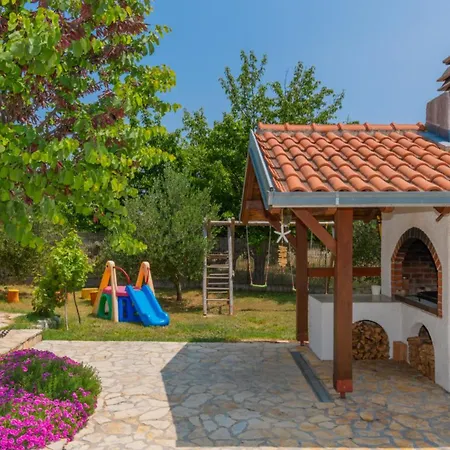 Villa Ivka-omis By Guide *