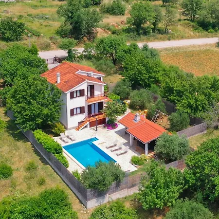 Villa Ivka-omis By Guide Katuni