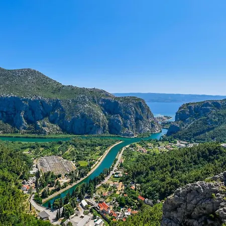Ivka-omis By Guide فيلة *