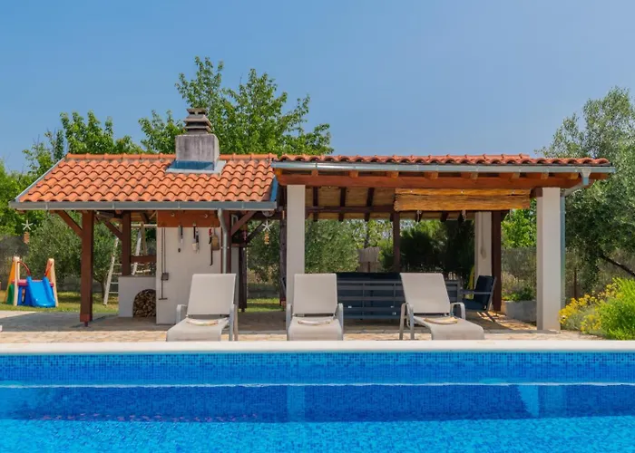 וילה Ivka-omis By Guide