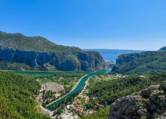 Ivka-omis By Guide Villa *